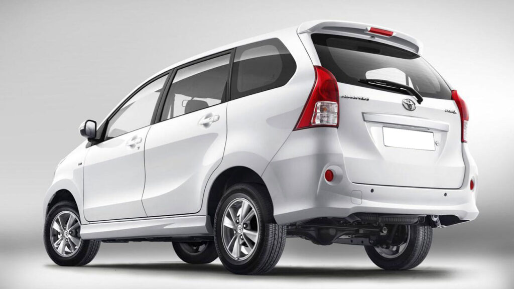 Sewa Avanza di Bali - Toyota Avanza